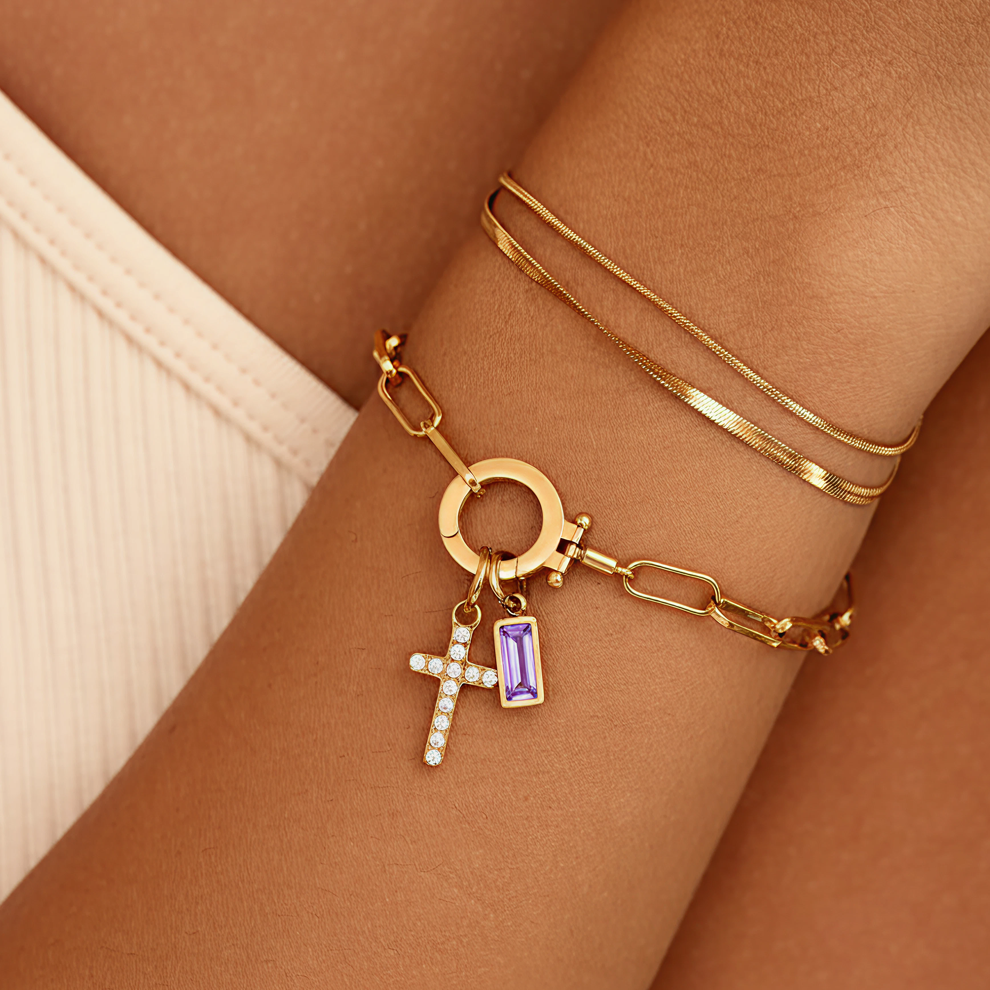 AX Büroklammer-Armband mit Geburtsstein-Kreuzanhänger